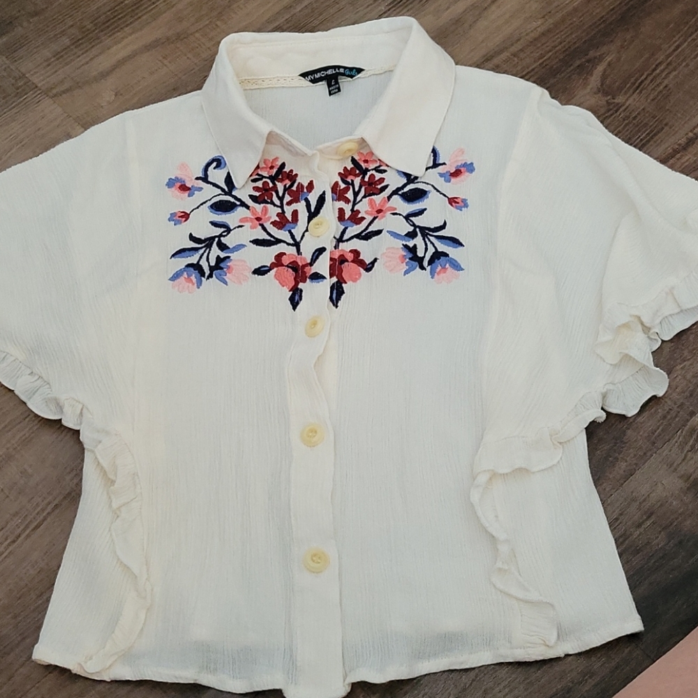 Embroidery flower blouse